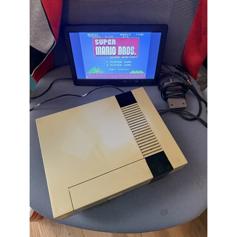 1988 Nintendo Entertainment System Action Set NES Complete In Box (read Descrip